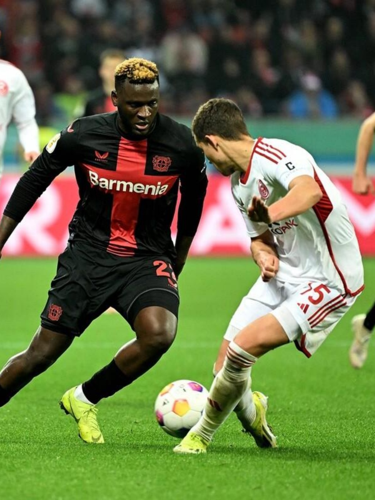 开云平台从上海海港内部沟通备战欧联到窗口期德国杯传出新动向，北京国安冲刺阶段绝杀压哨的简单介绍